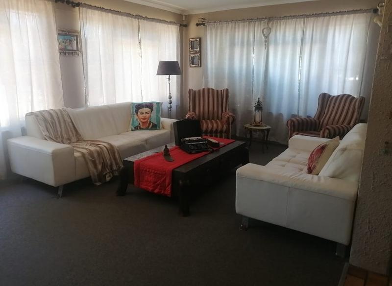 To Let 1 Bedroom Property for Rent in Bothasig Western Cape